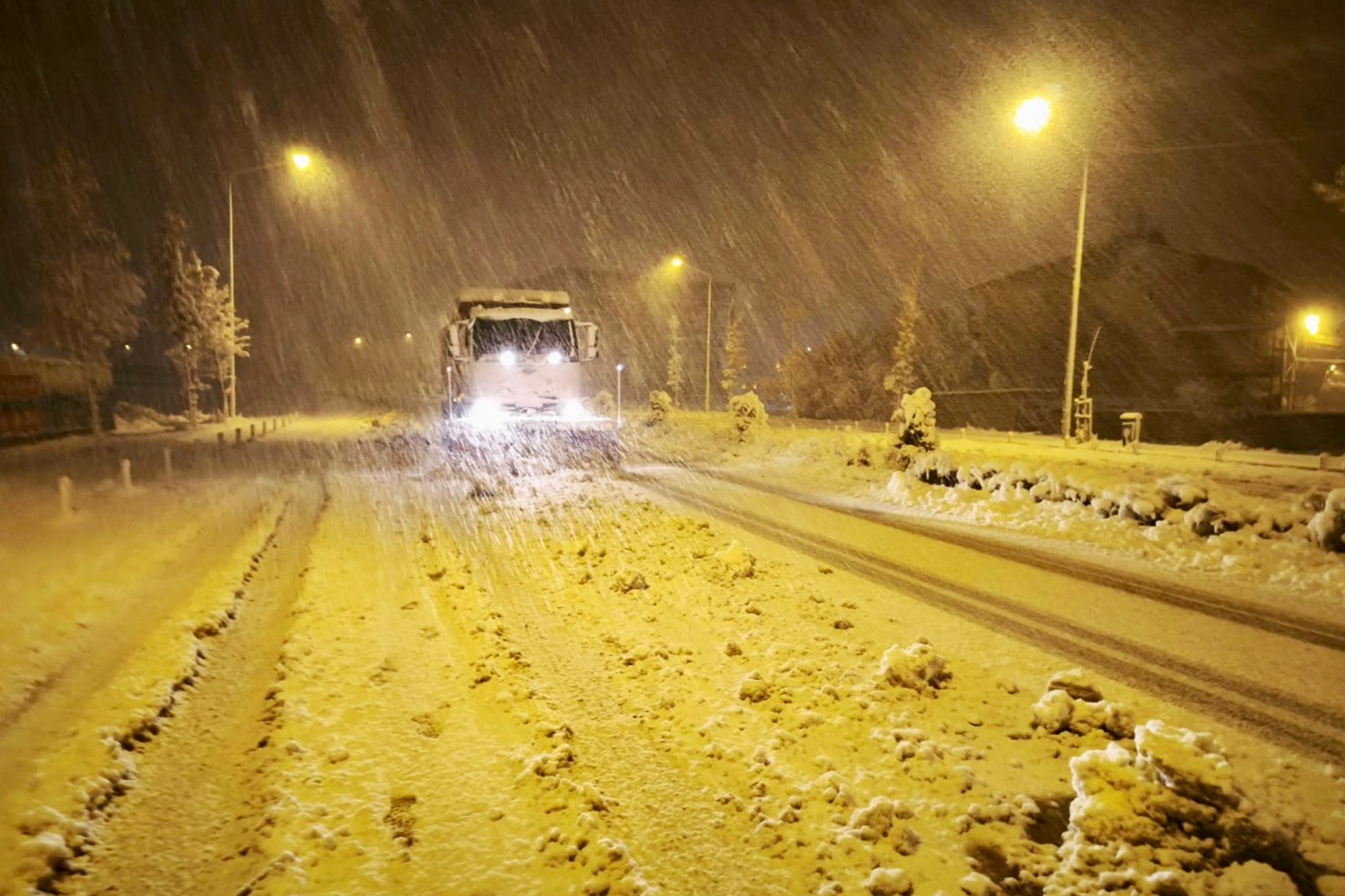 Van'da okullara kar tatili! 