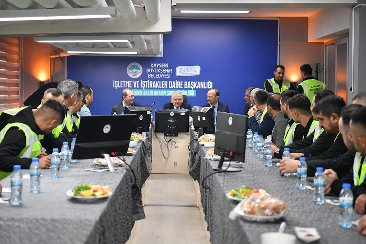 Memduh Büyükkılıç'ta teknik ekiple sabah çorbası 