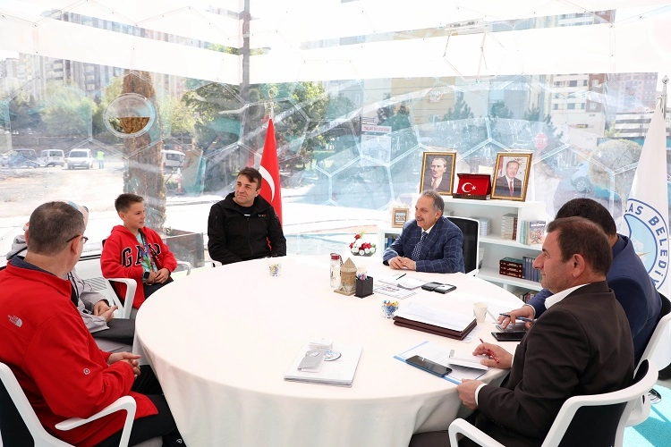 Kayseri Talas'ta 150 haftadır Şeffaf Oda 