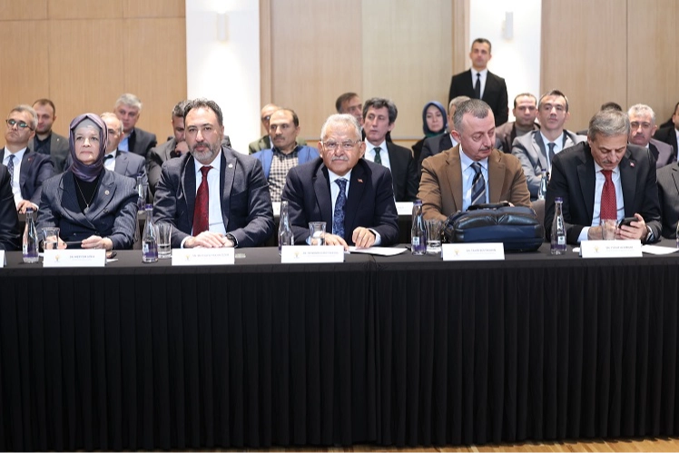 Memduh Büyükkılıç'tan Konya çıkarması 