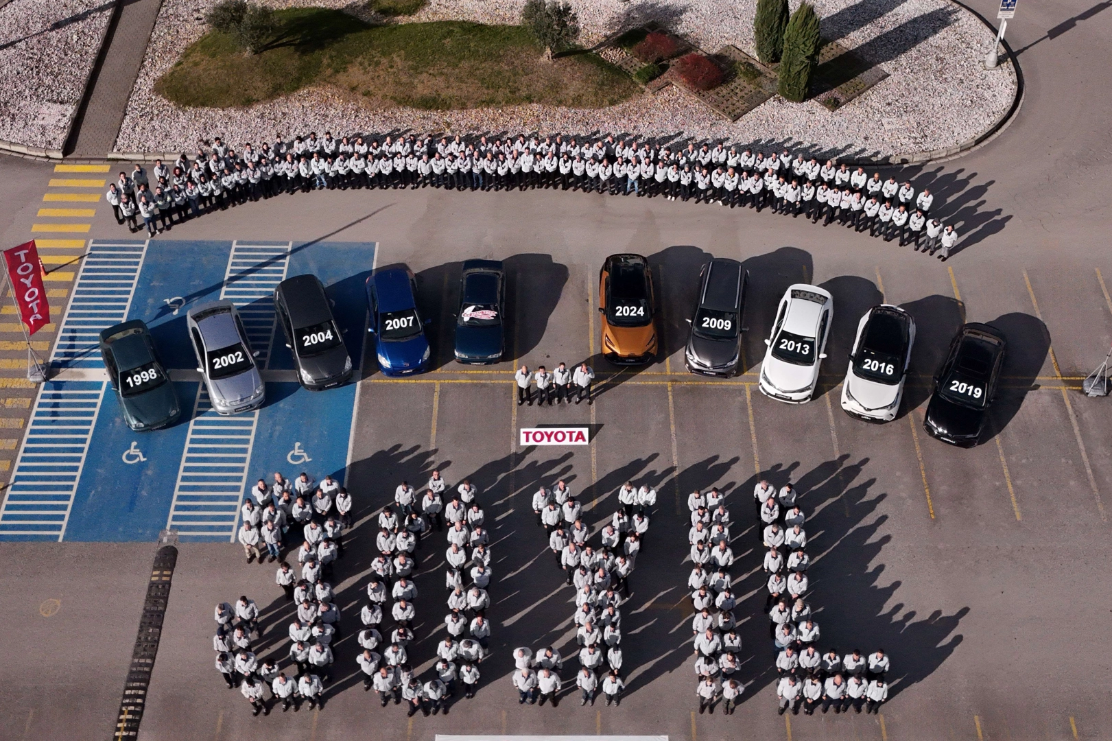 30 yılda 3 milyon 700 bin adet otomobil üretti 