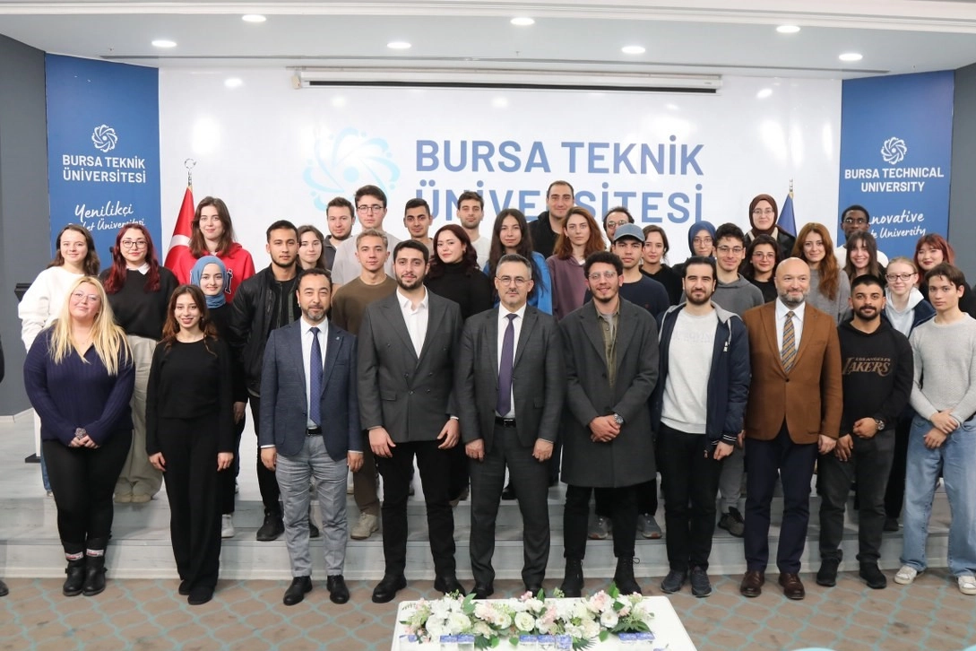 BTÜ'de 'Yeni Nesil Havacılıkta Türkiye’nin Konumu' konuşuldu 