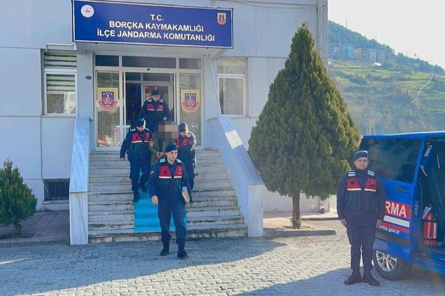 Artvin’de farklı suçlardan aranan 6 kişi yakalandı 