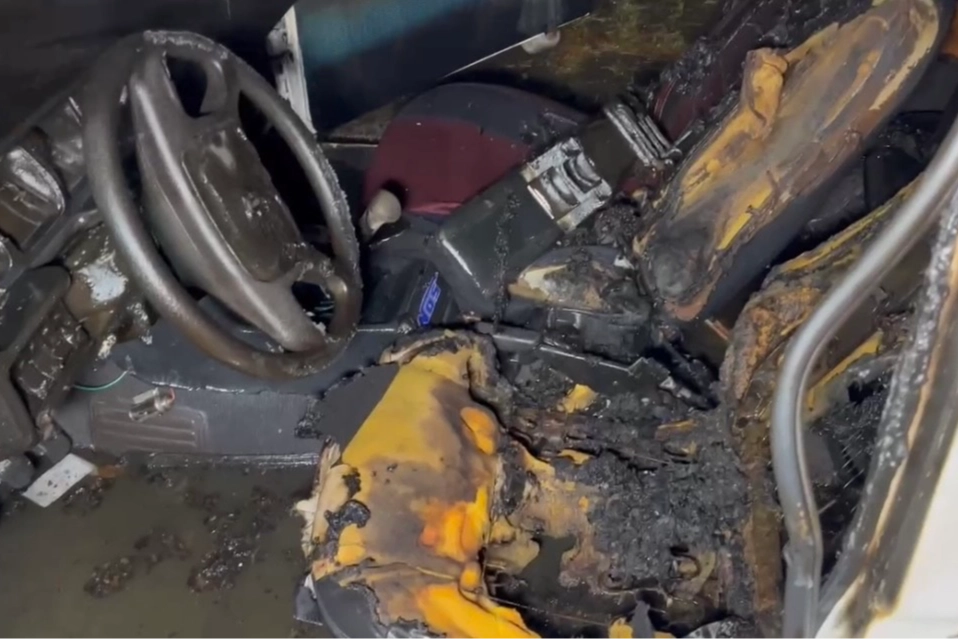 Düzce'de park halindeki otomobilde yangın çıktı 