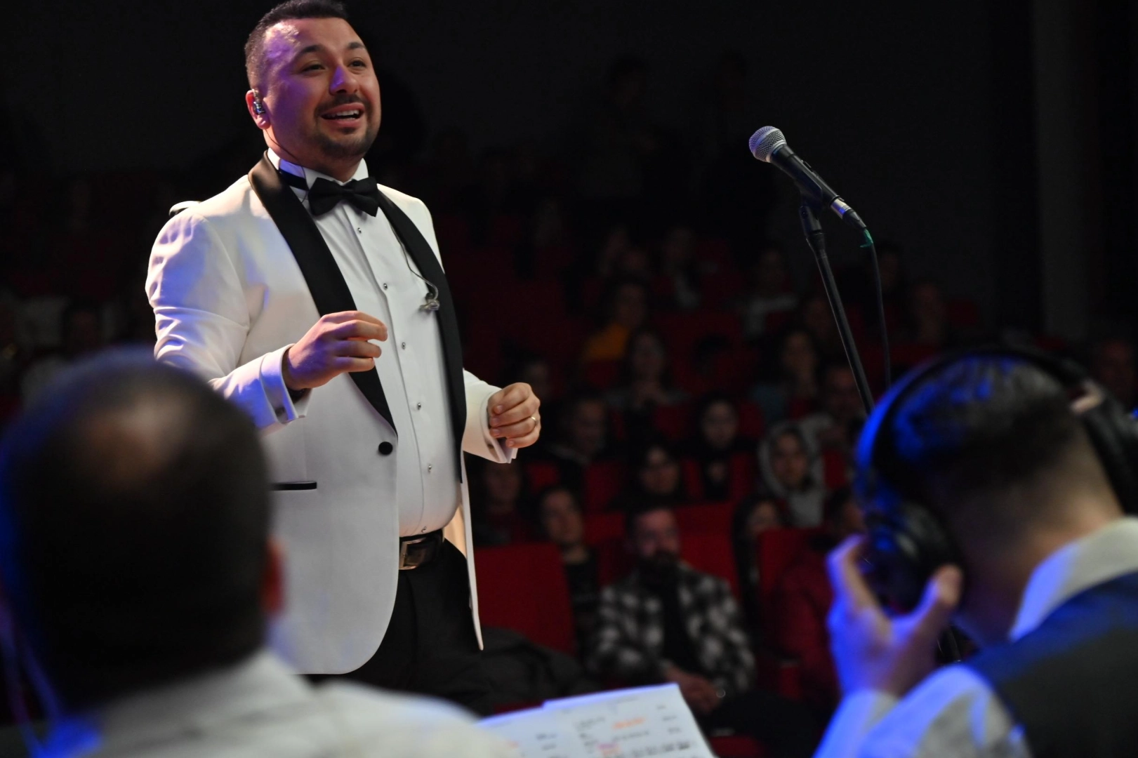 Manisa’da “Umut Veren Türküler” yankılandı 