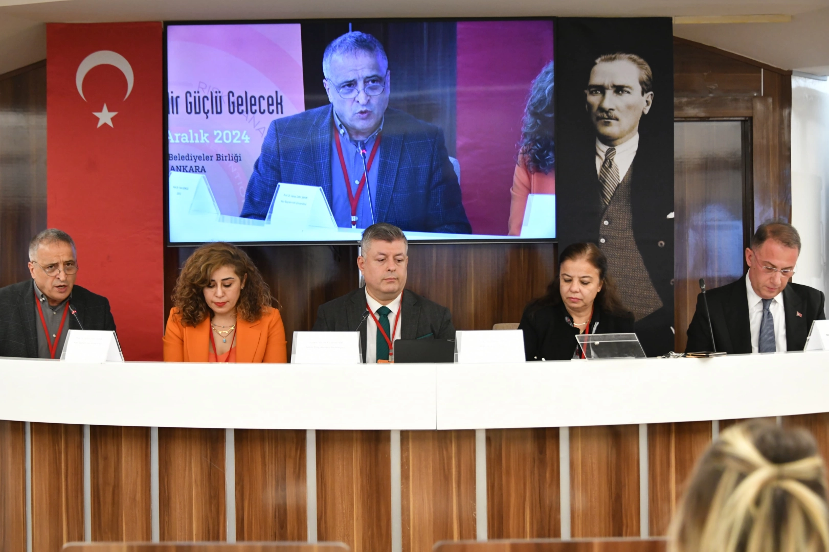 Çalık: Afetlere karşı dayanıklı kentler inşa etmek zorundayız 