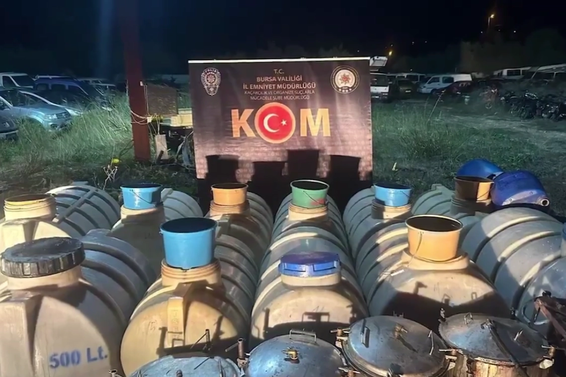 Bursa'da binlerce litre sahte alkole Çengel! 2 tutuklama 