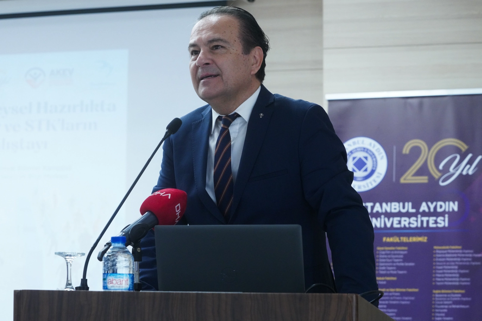 İstanbul'da afetlere dirençli toplum oluşturmanın yolları konuşuldu 
