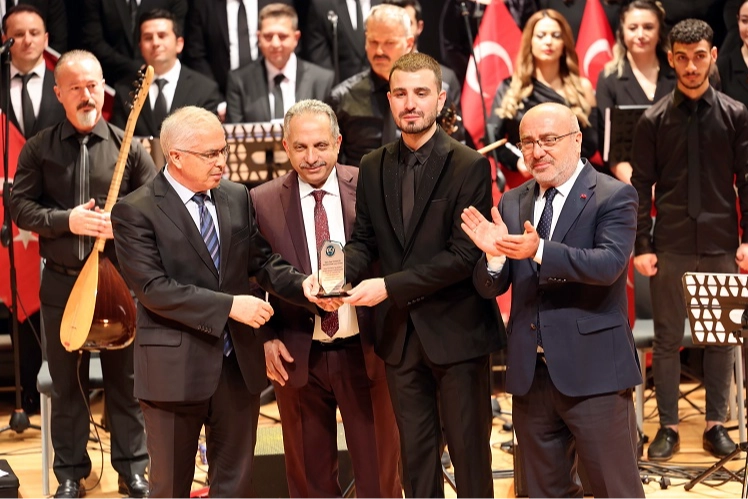 Kayseri Talas'ta Atatürk'e yakışır konser 