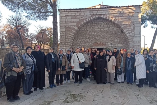 Manisalı Kadınlar 'adım adım' Kula'yı gezdi 