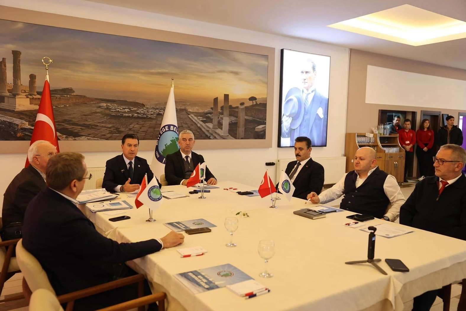 Kıyı Ege Belediyeler Birliği toplandı 