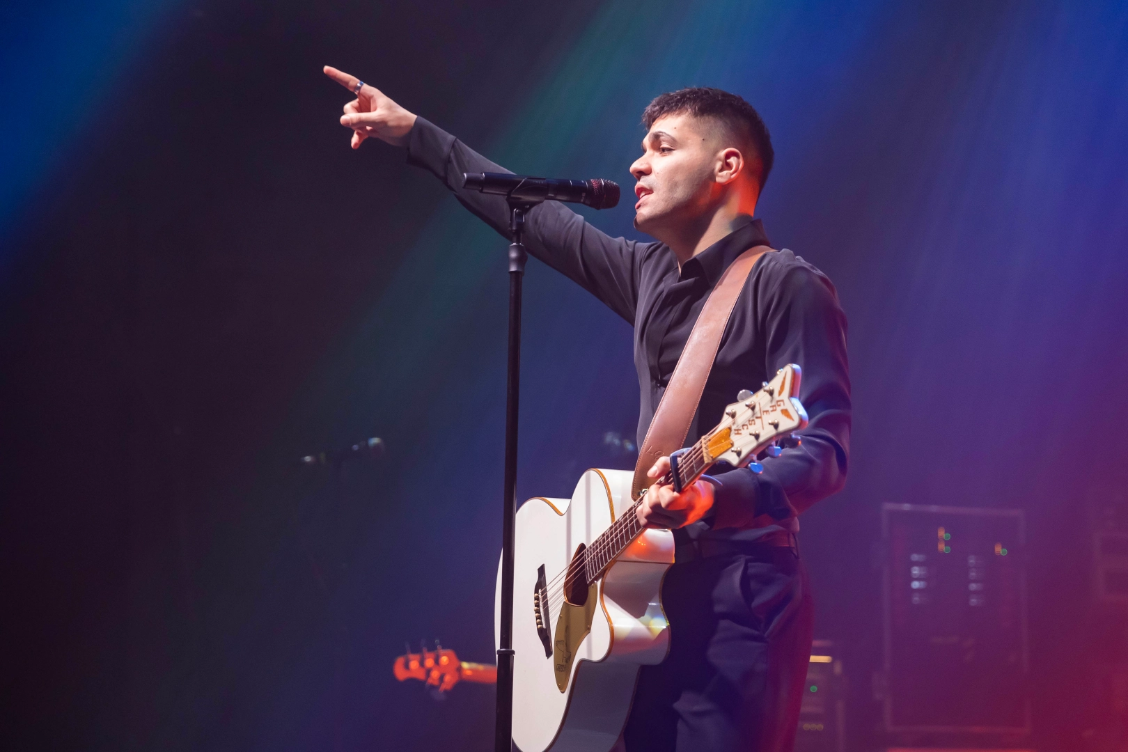 Emir Can İğrek'ten İstanbul’da unutulmaz performans 