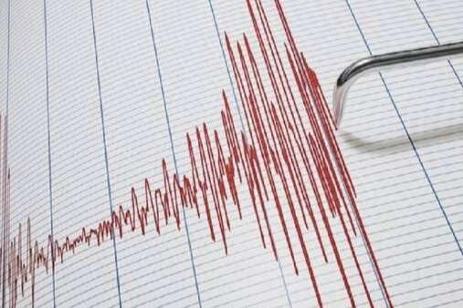 Ege Denizi'nde korkutan deprem 