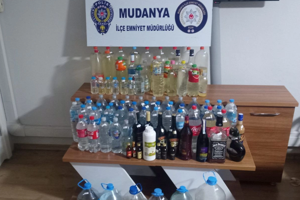 Mudanya'da bisikletli kaçak alkol satışına gözaltı 