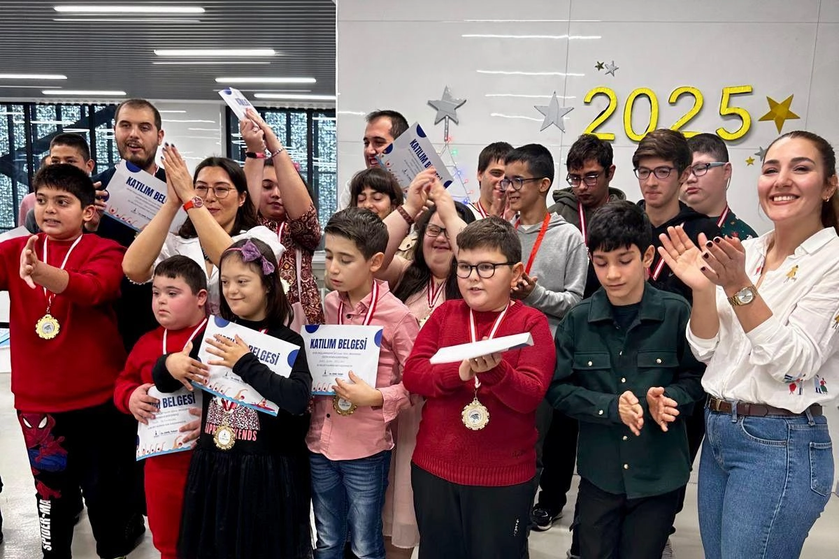 Özel çocuklar yeni yıla başarı mutluluğuyla giriyor 