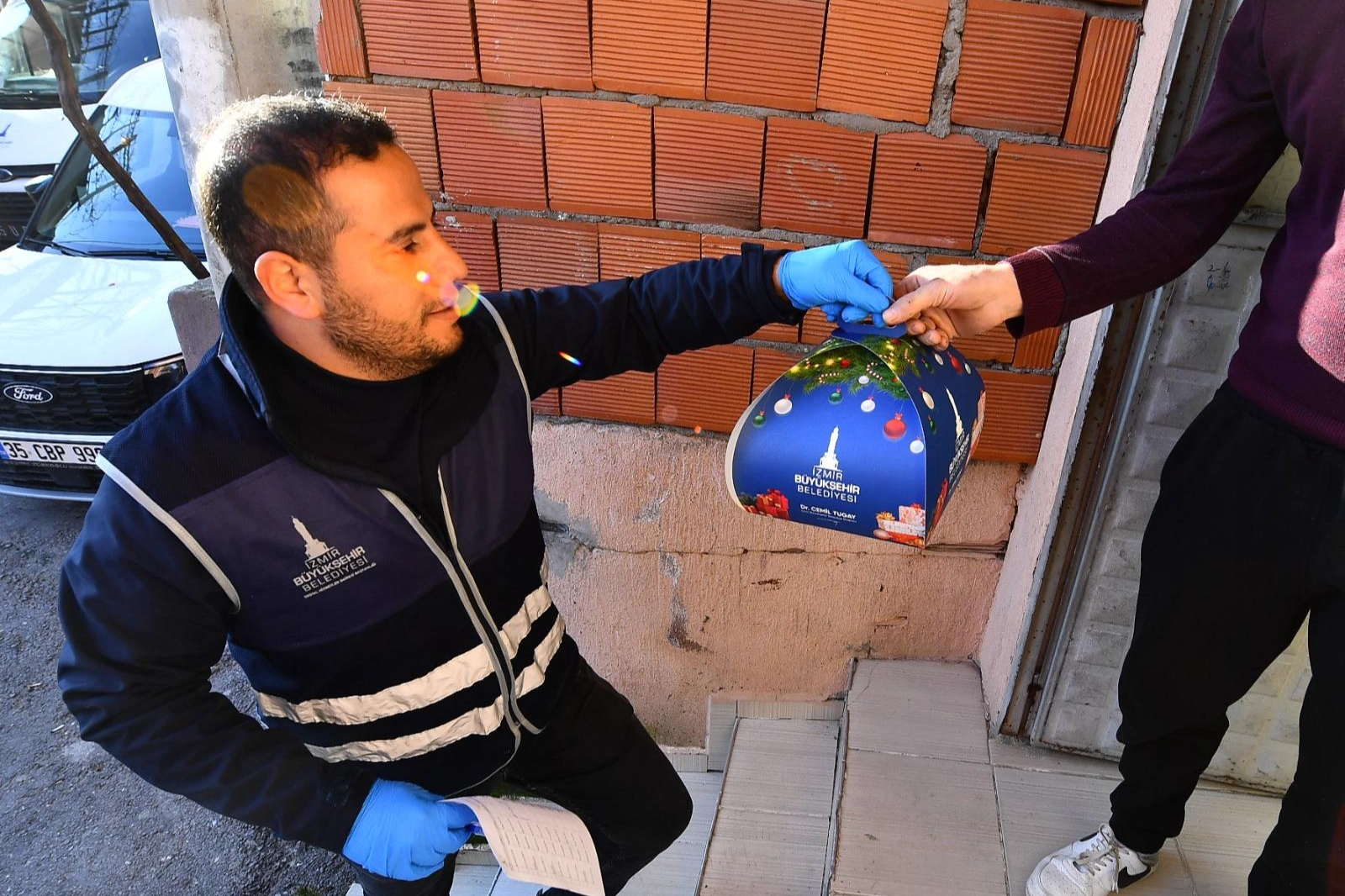 Başkan Tugay’dan çocuklu ailelere 2025 sürprizi 