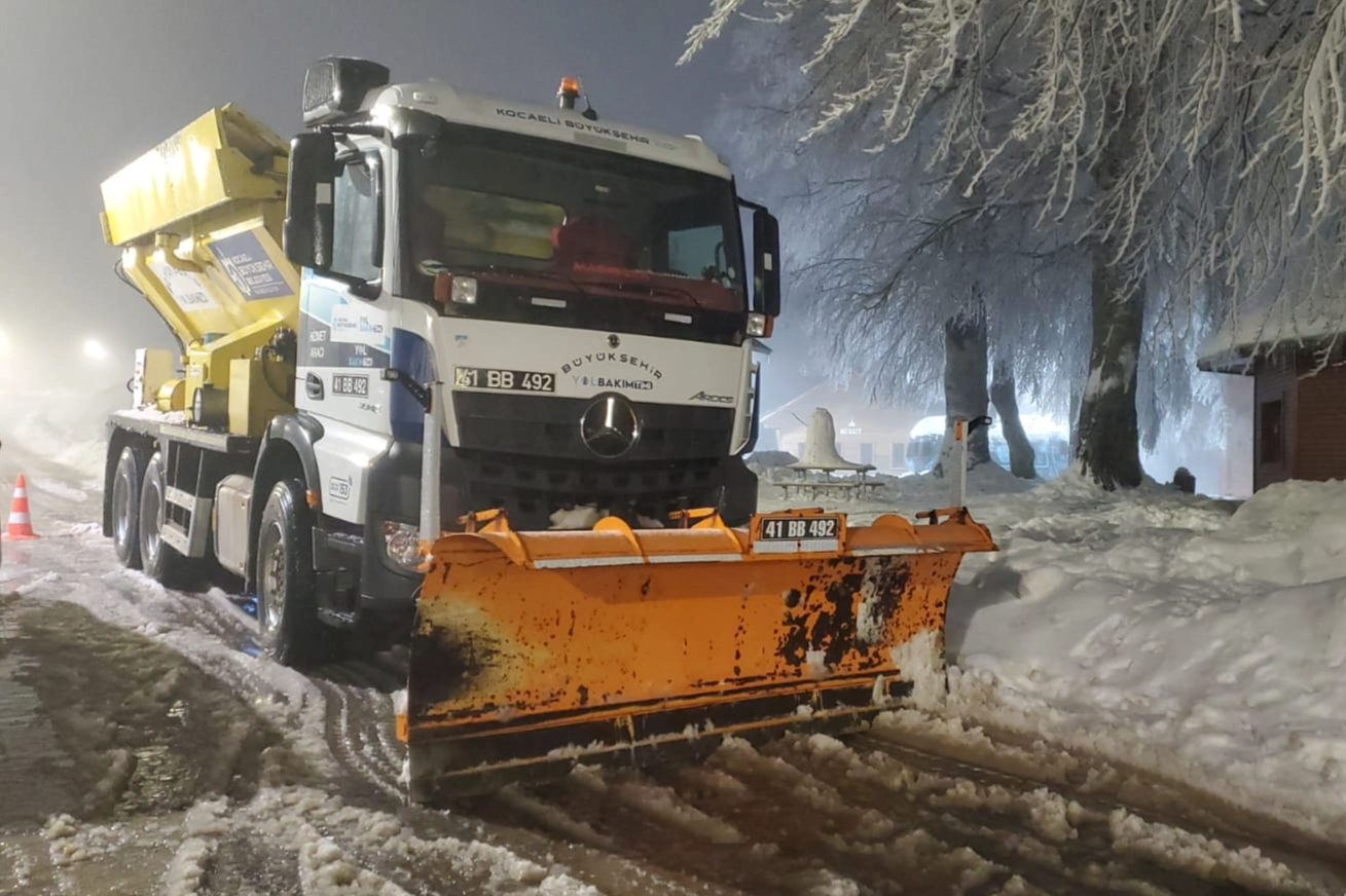 Kar Timleri’nden yılbaşı mesaisi 