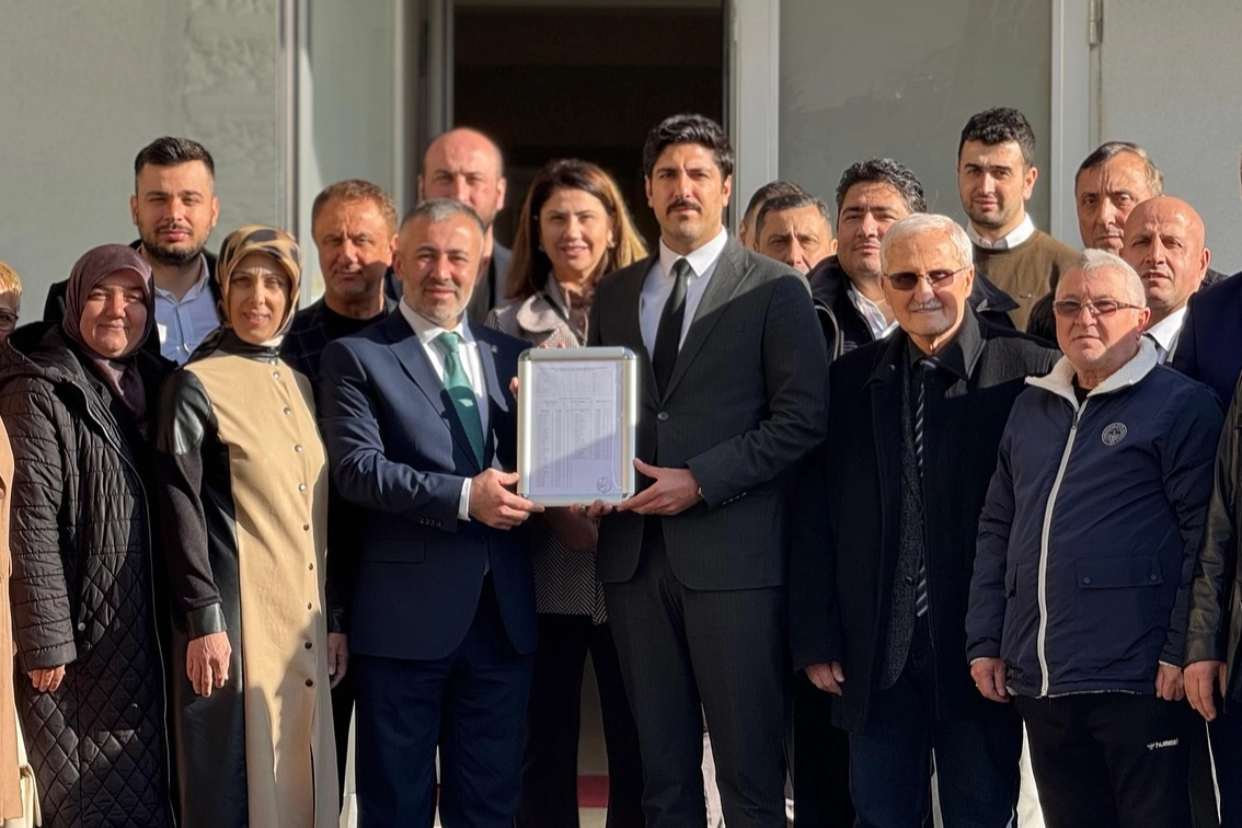 Bilecik'te AK Parti İl Başkanı mazbatasını aldı 