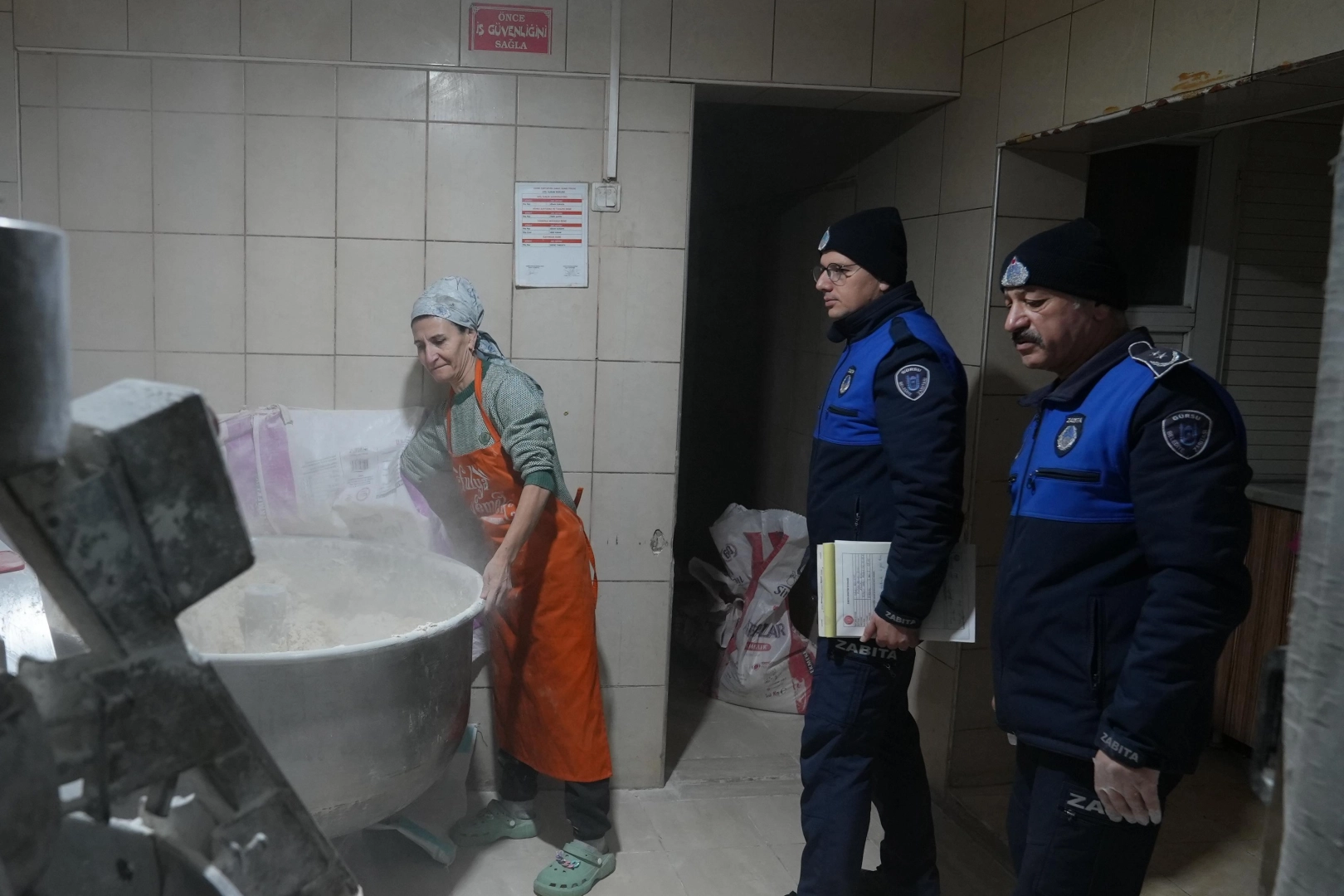 Bursa Gürsu Zabıtası’ndan yeni yıl denetimleri 