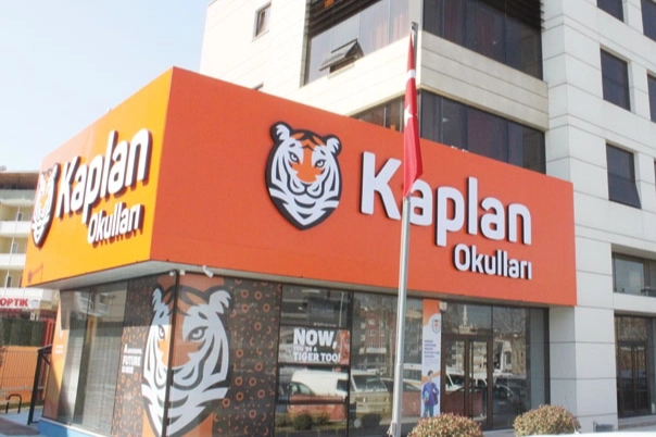 Kaplan Okulları'ndan müzik ve eğlence dolu anlamlı gece! 