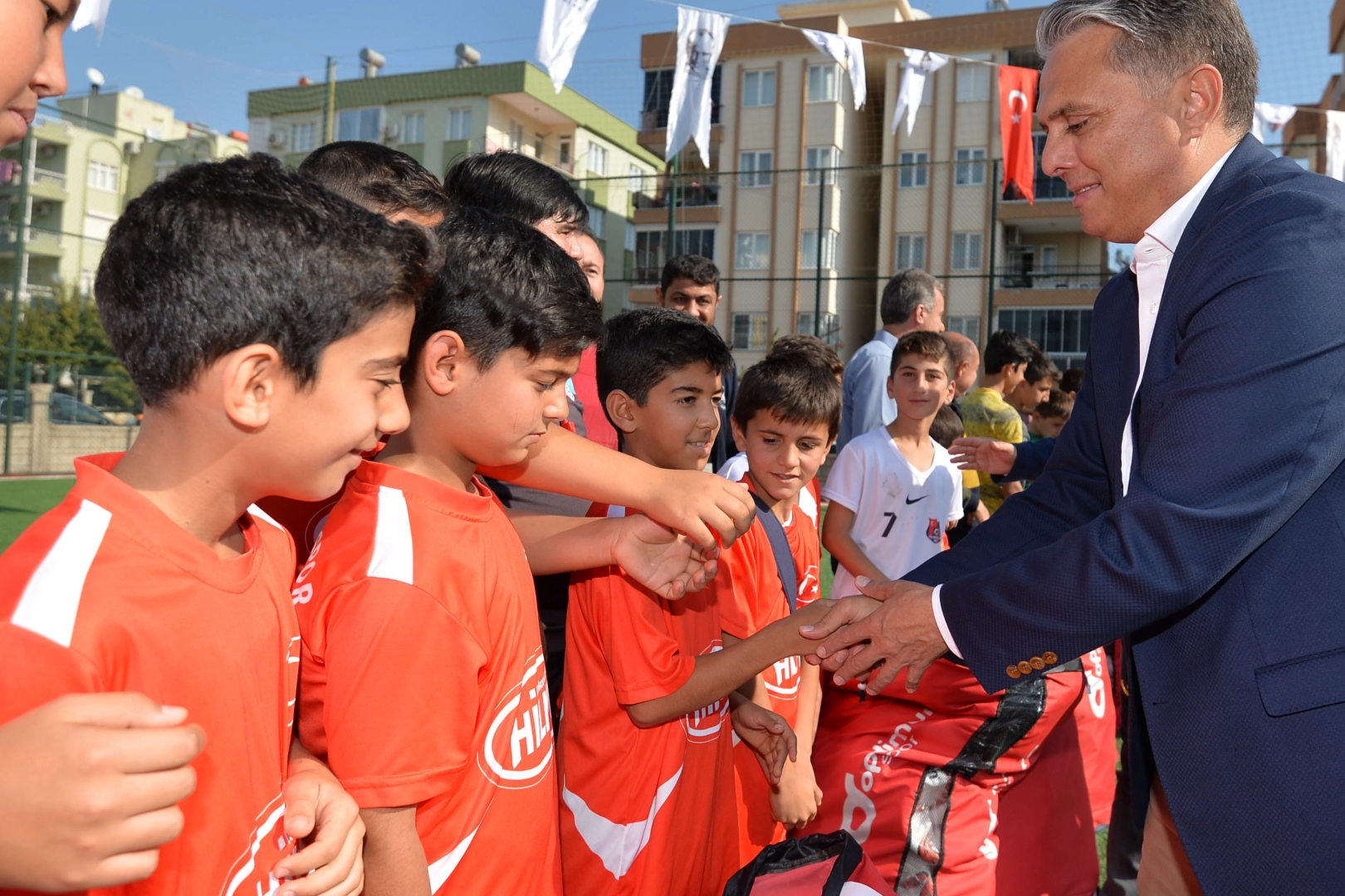 Antalya Muratpaşa'dan Amatör'e büyük destek 