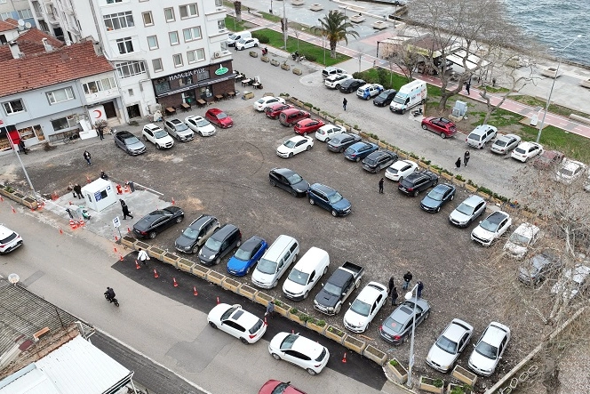 Mudanya Belediyesi'nin 48 yıllık ana hizmet binası otoparka dönüştü! 