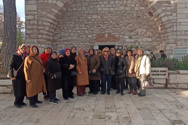 Kadınlar adım adım Manisa’yı geziyor 
