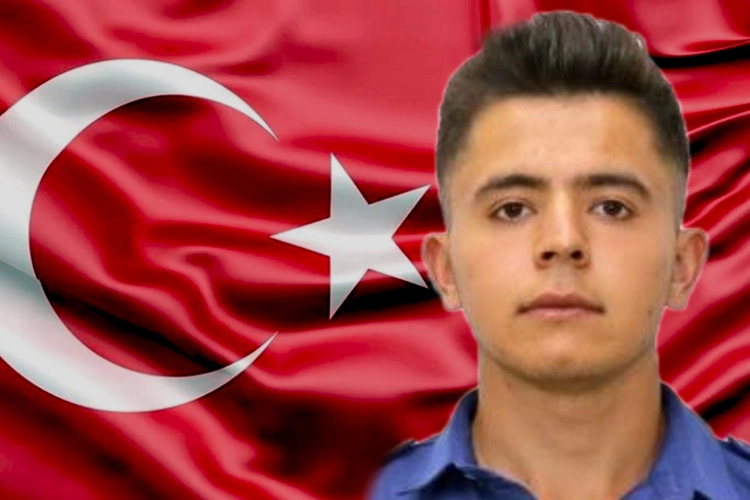 Trafik kazası geçiren Yunus Timi'nden bir polis memuru şehit! 