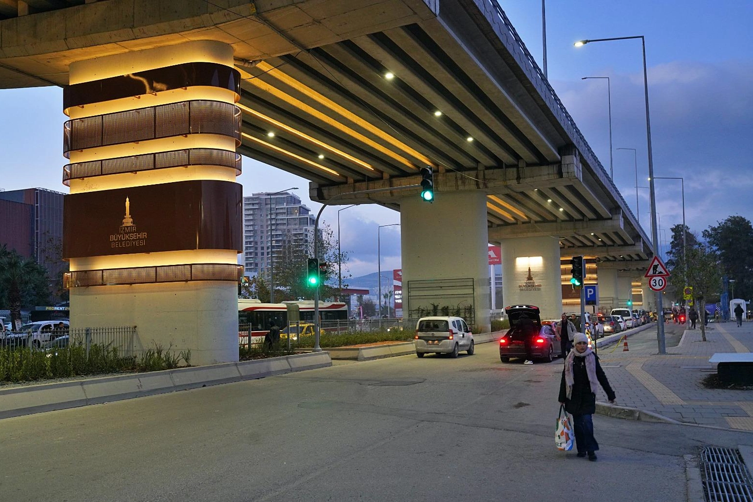 İzmir otogarı ışıl ışıl 