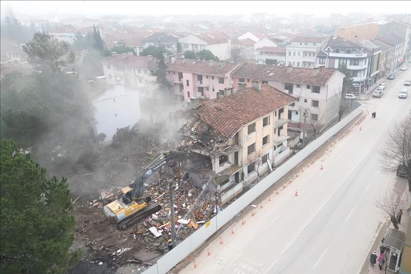 Bursa İnegöl'de kentsel dönüşümde ilk kazma vuruldu 