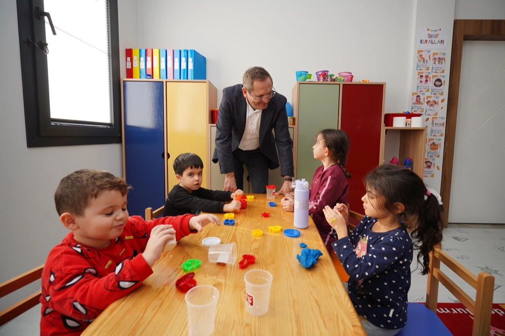 Yuvamız Ayvalık Çocuk Etkinlik Merkezi hizmete açıldı 