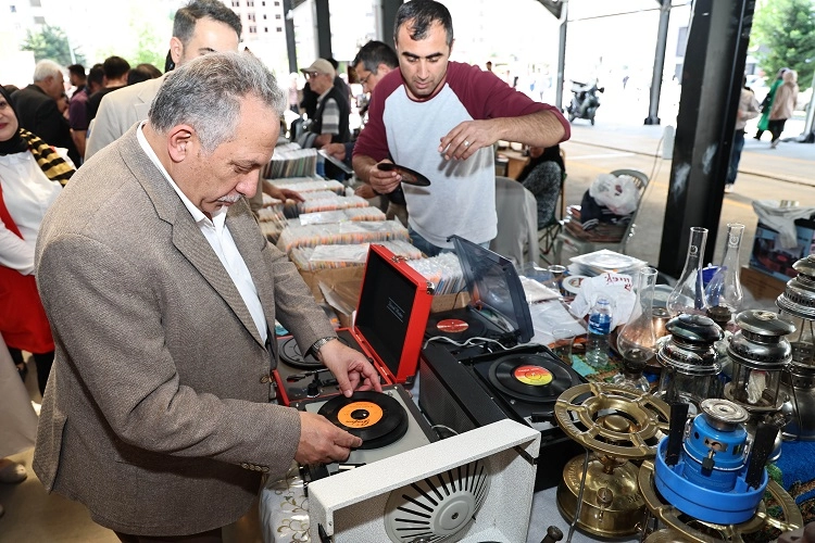 Kayseri Talas'ta Antika Pazarı yarın açılıyor 