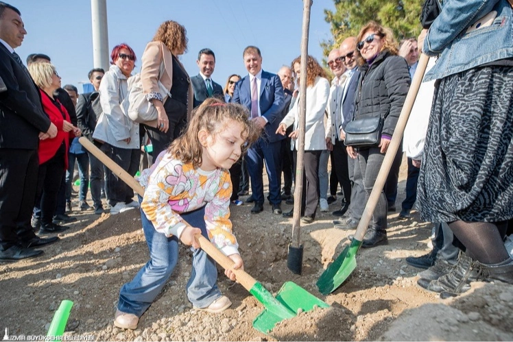 İzmir Büyükşehir sıfır karbon hedefi için çalışıyor 