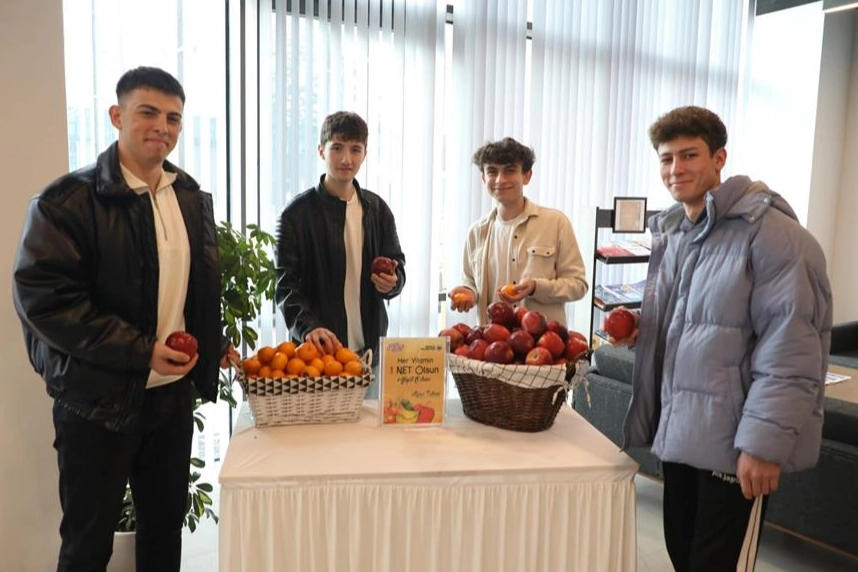 Bursa İnegöl'de bol vitaminli 'Kitaphane' 