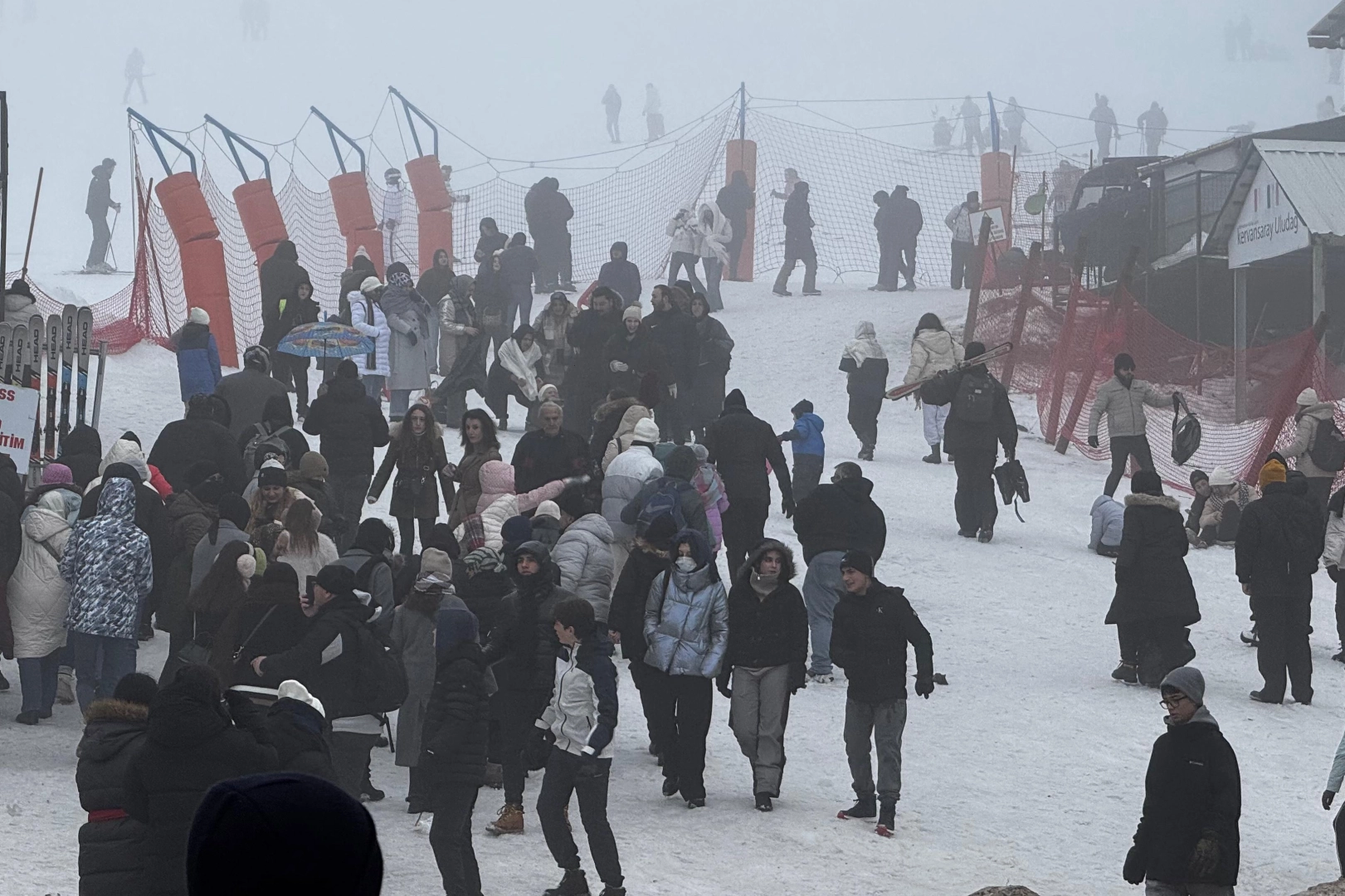 Uludağ’ın zirvesine turist akını 
