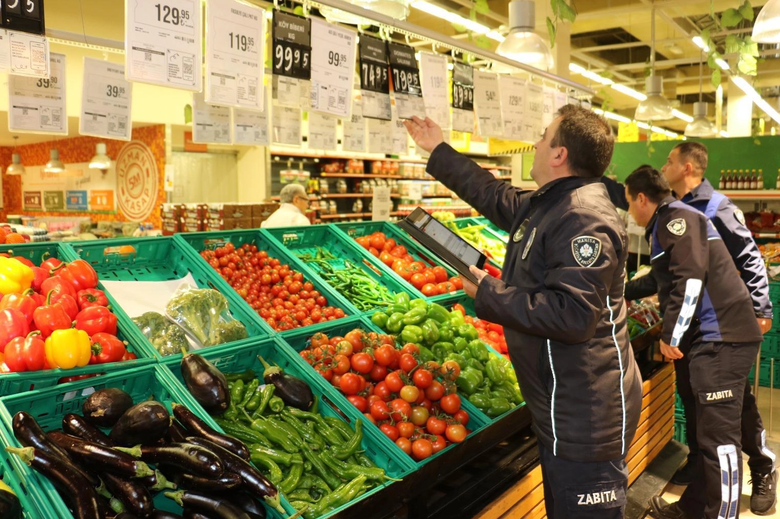 Manisa Büyükşehir denetimlerle vatandaşın yanında 