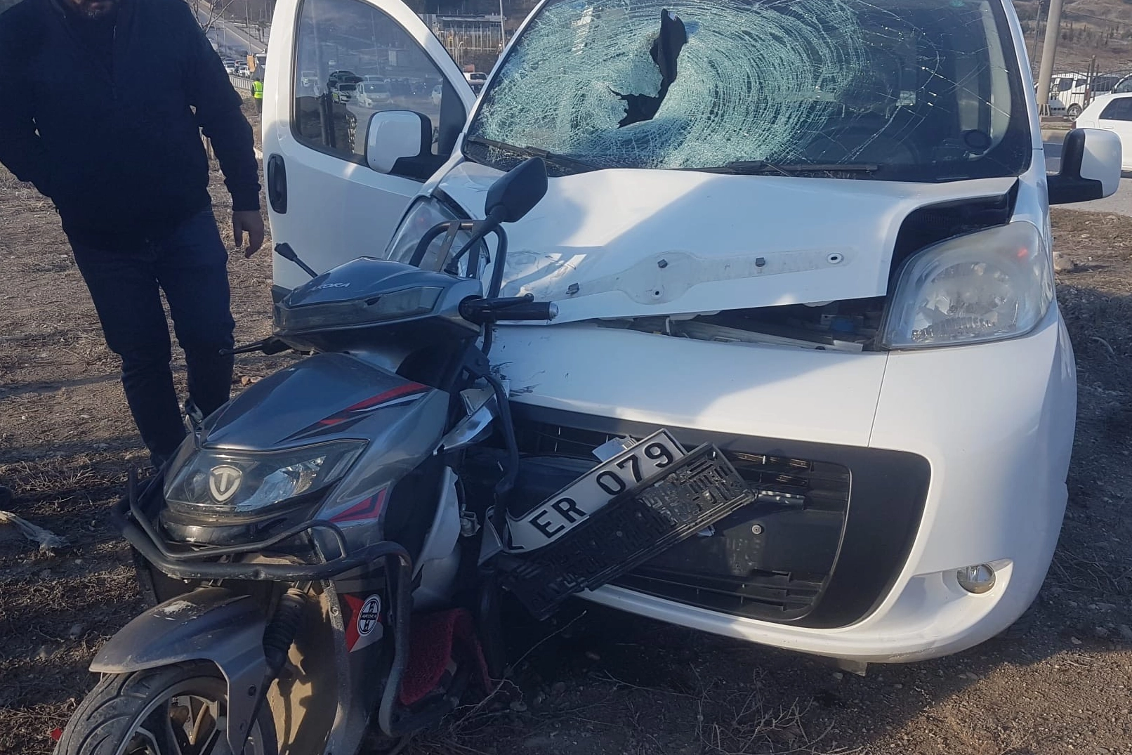 Ehliyetsiz sürücü kazaya sebep oldu! 