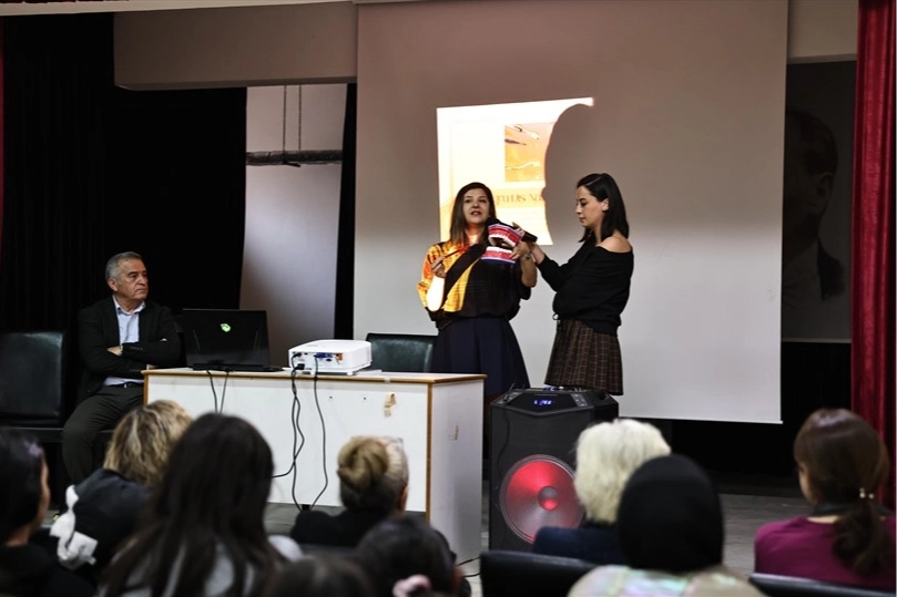 Denizli Kent Konseyi Kadın Meclisi’nden hijyen eğitimi 