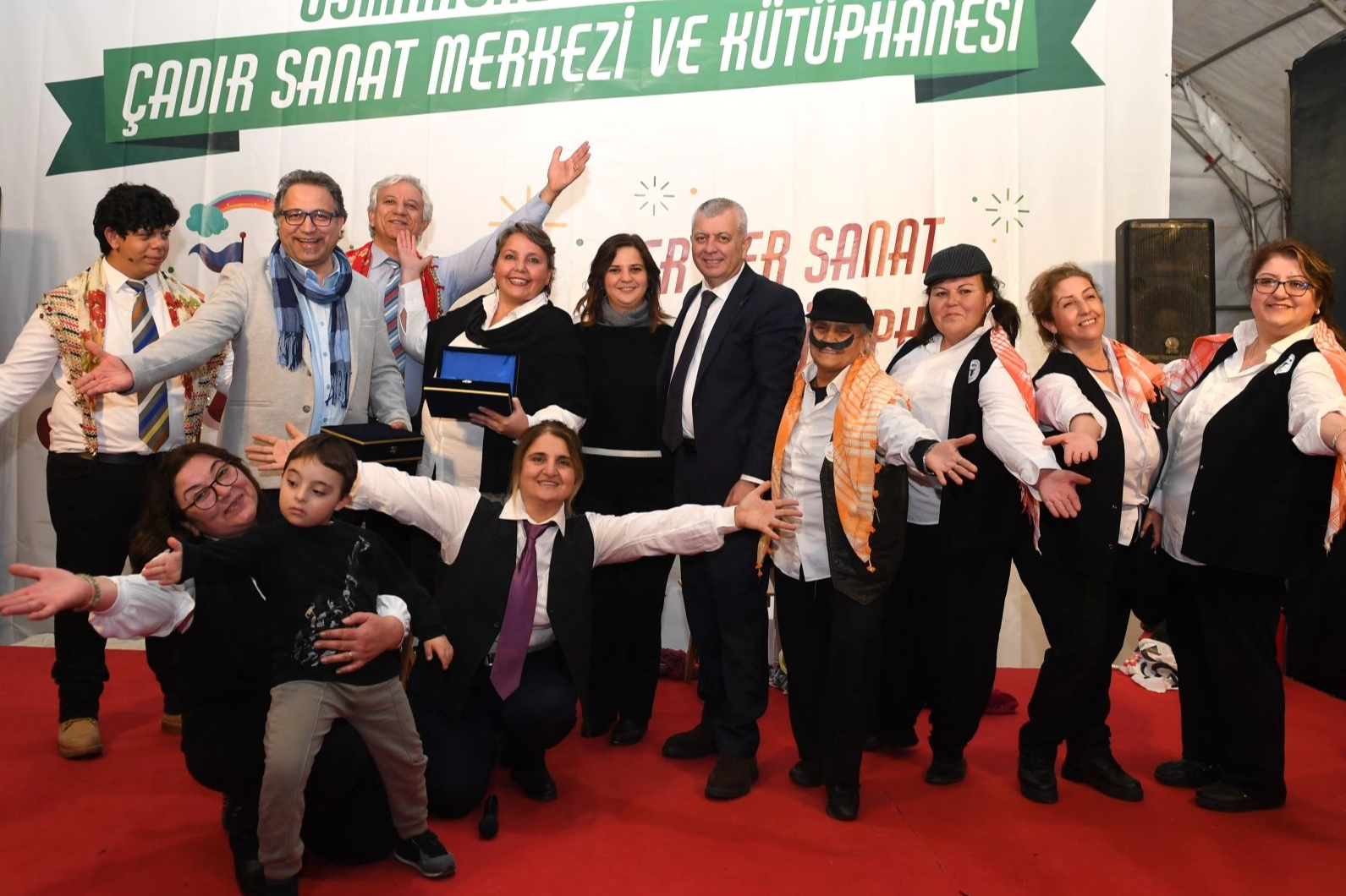 Bursa Osmangazili çocuklar yarıyıl tatilini sanatla geçiyor 