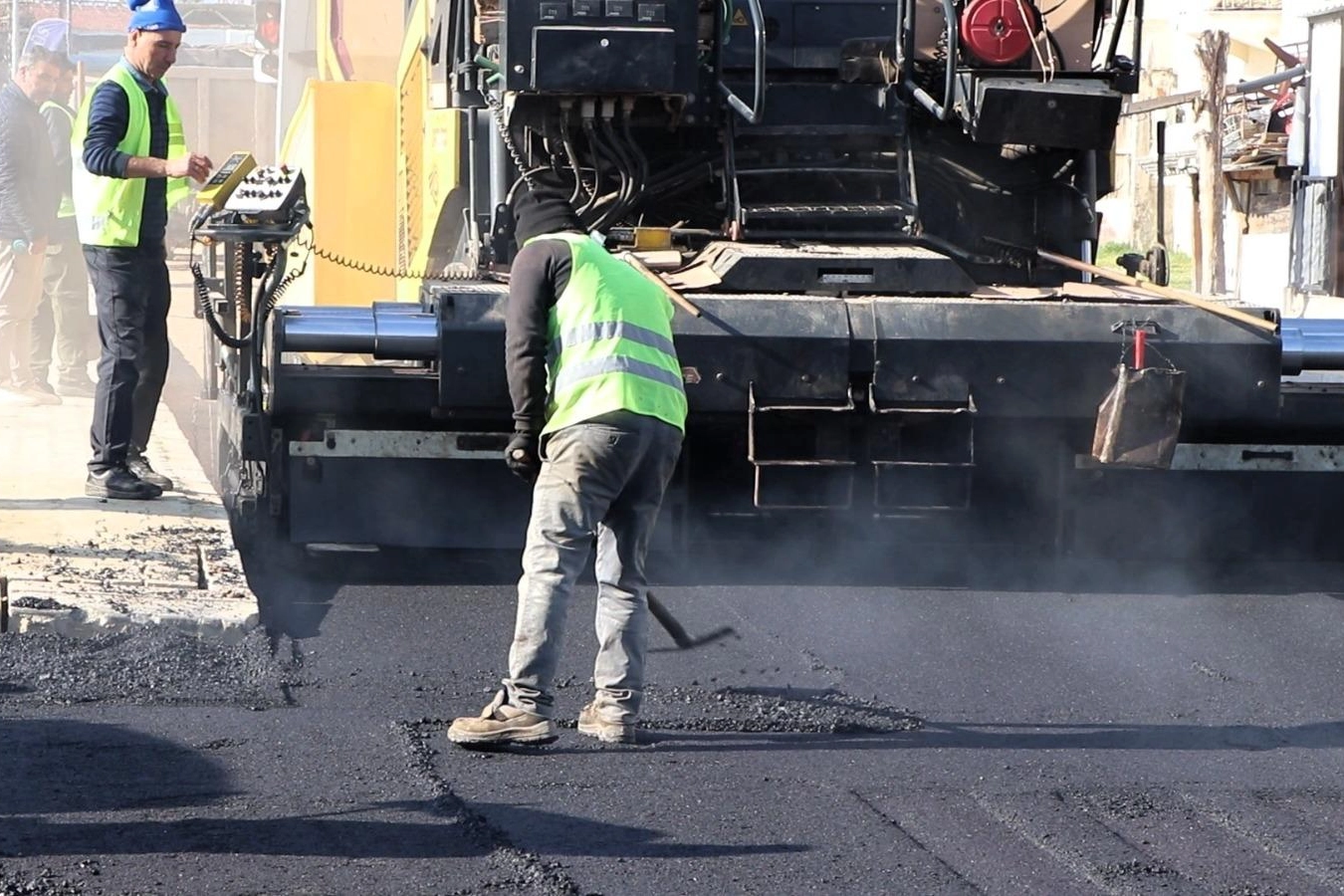İzmir'de hedef 1 milyon ton asfalt 
