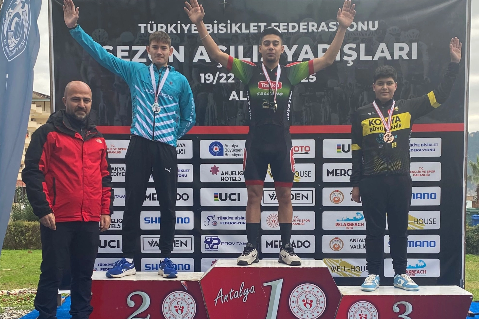 Torku Şekerspor sezon açılış yarışlarına damga vurdu 