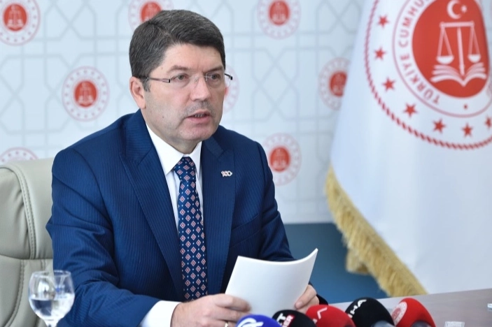 Bakan Tunç açıkladı: Acılı ailelere saygısızlığa re'sen soruşturma 