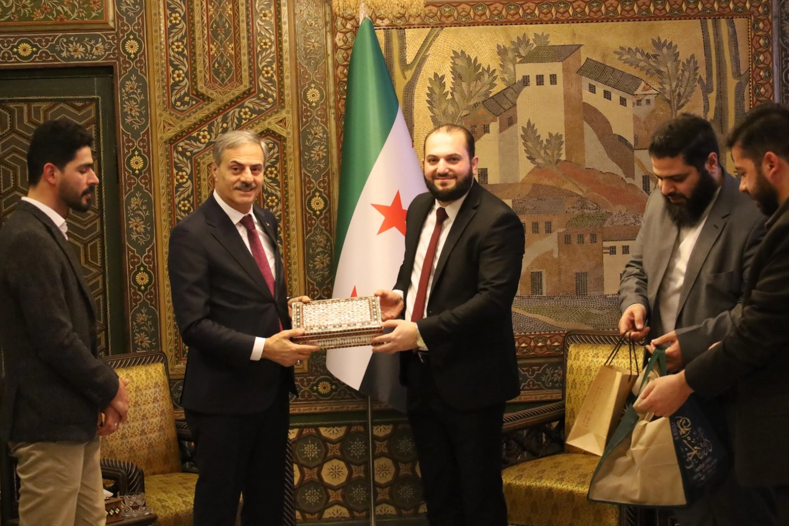 Yusuf Alemdar Suriye’nin başkenti Şam’da yönetim ile bir araya geldi 
