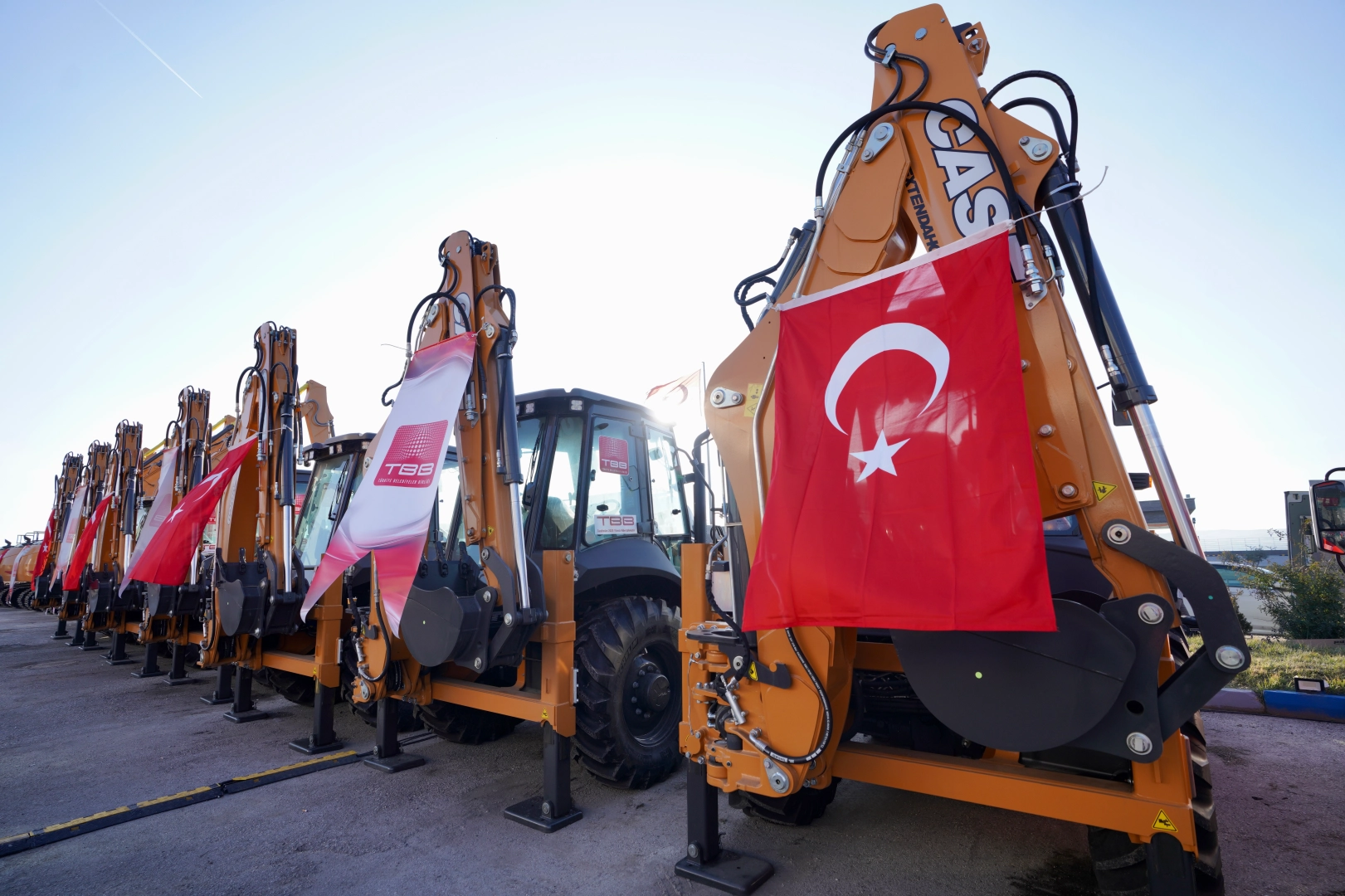 Türkiye Belediyeler Birliği'nden 4 il 31 ilçeye hibe araç 