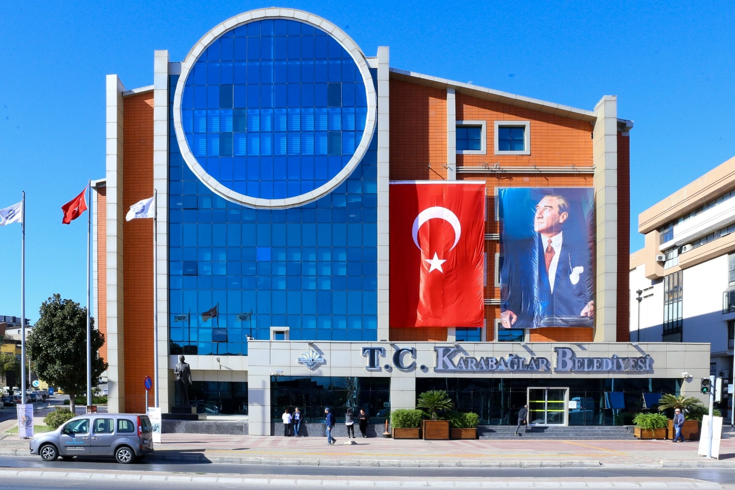 İzmir Karabağlar'dan iklim değişikliğine ve afetlere karşı dirençli imza 