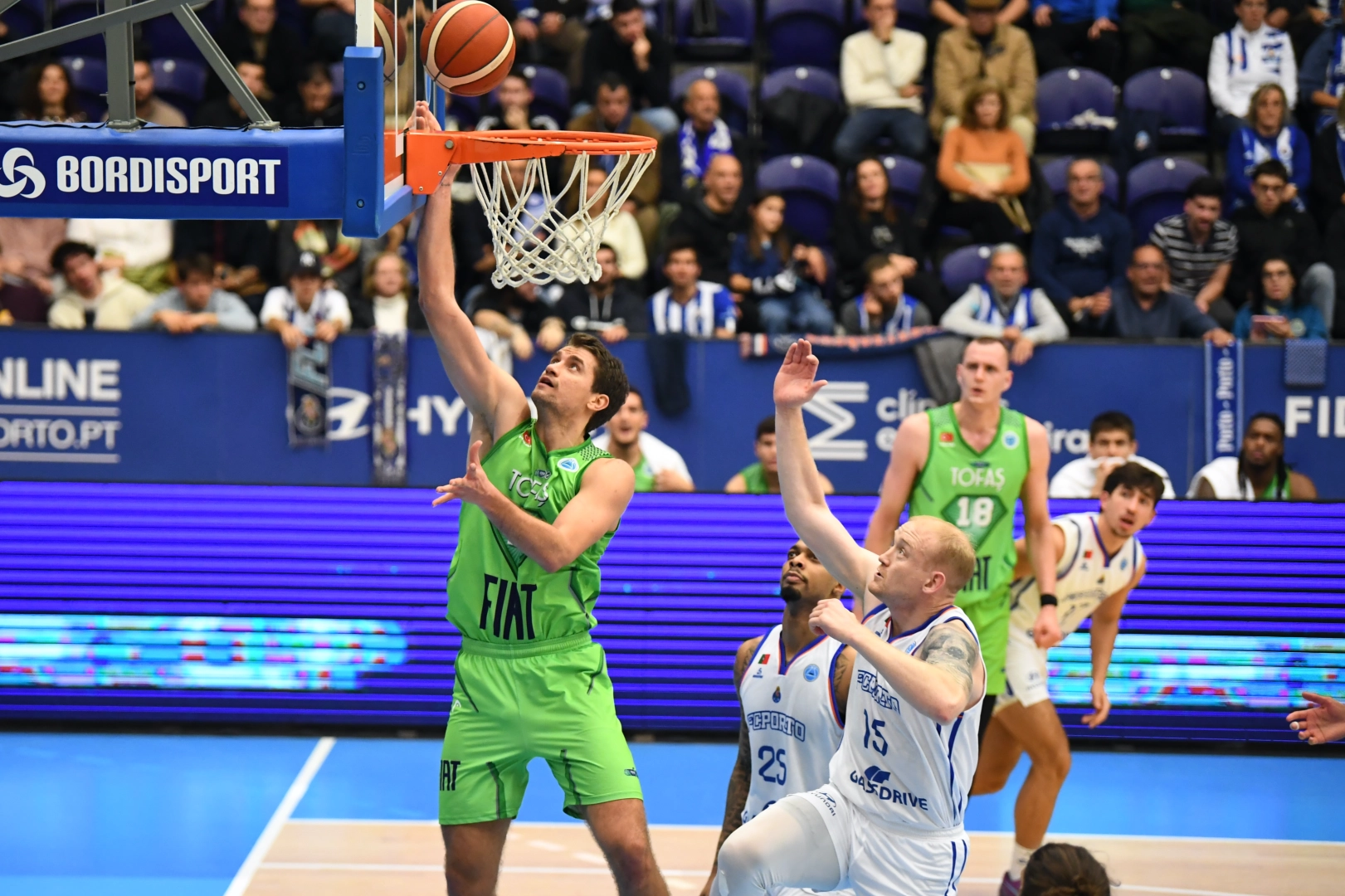 TOFAŞ FIBA Europe Cup'ta çeyrek finali istiyor 