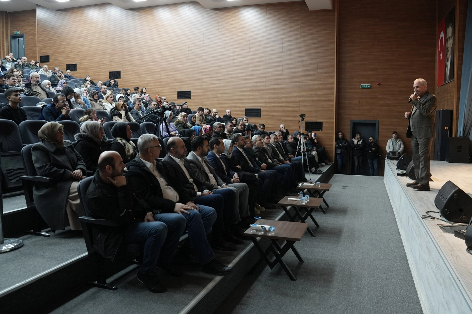 Konya'da şehir konferansları sürüyor 
