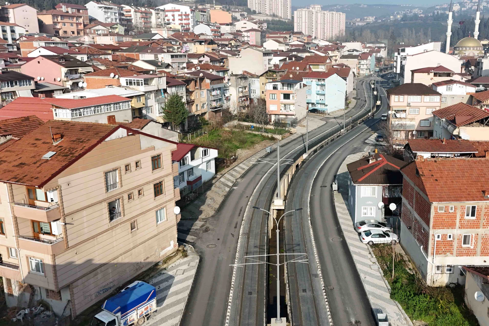 Kocaeli Adnan Menderes Bulvarı'nda ulaşım ağı güçlendi 