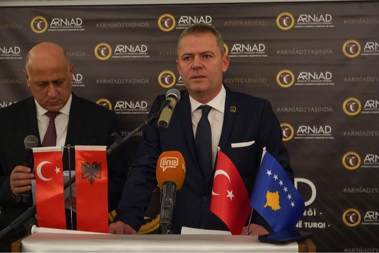 ARNİAD'dan görkemli kutlama 