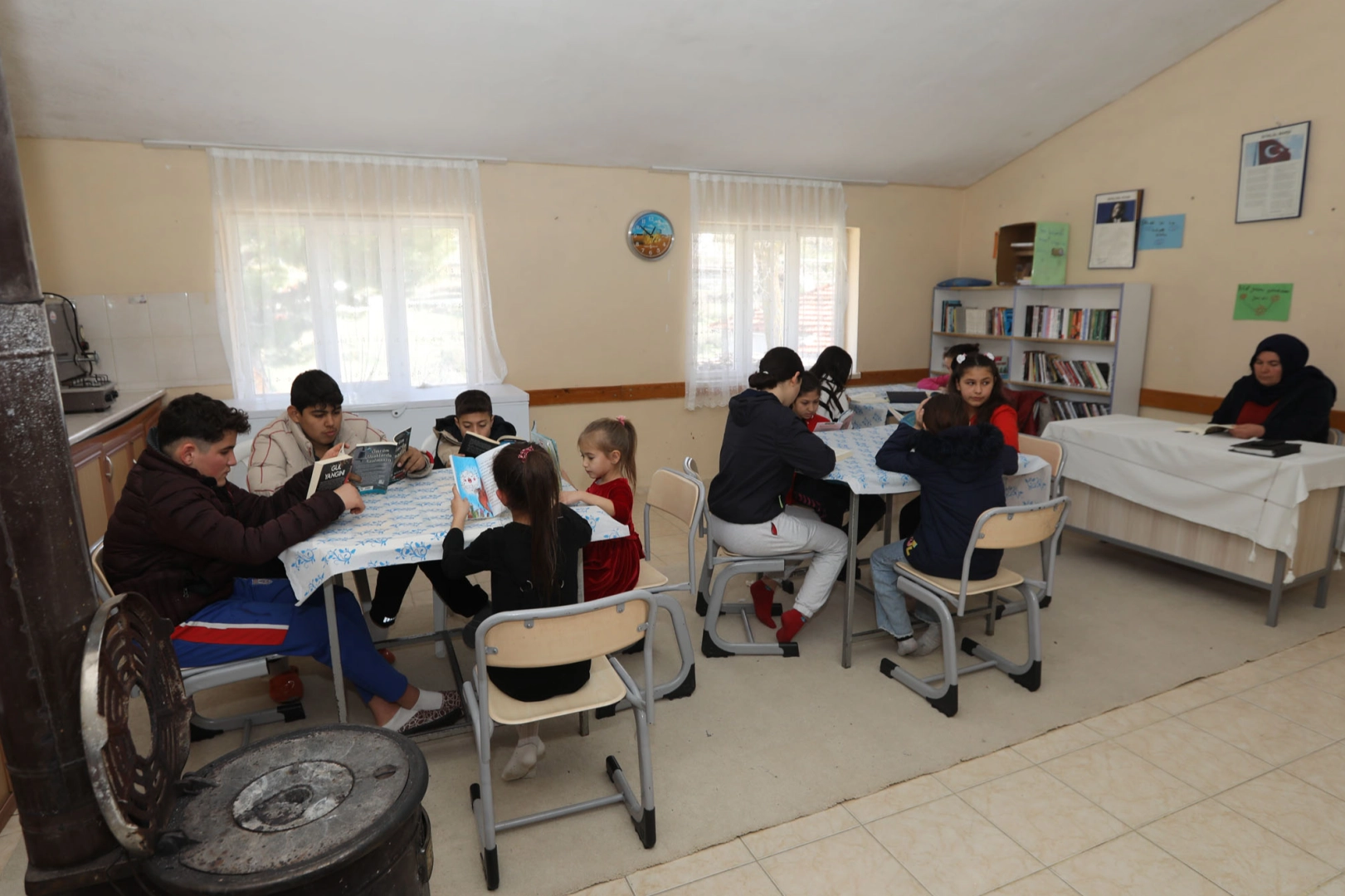 Muğla'dan kırsaldaki çocuklara kitap desteği 